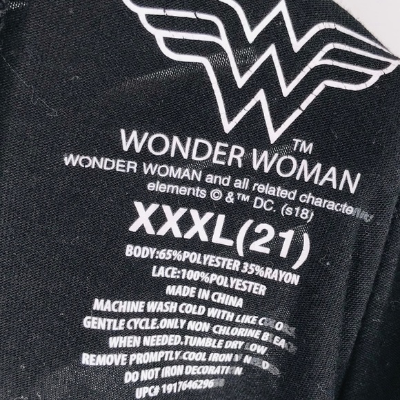 Wonder Woman | Black Lace Tank Top - Picture 4 of 4